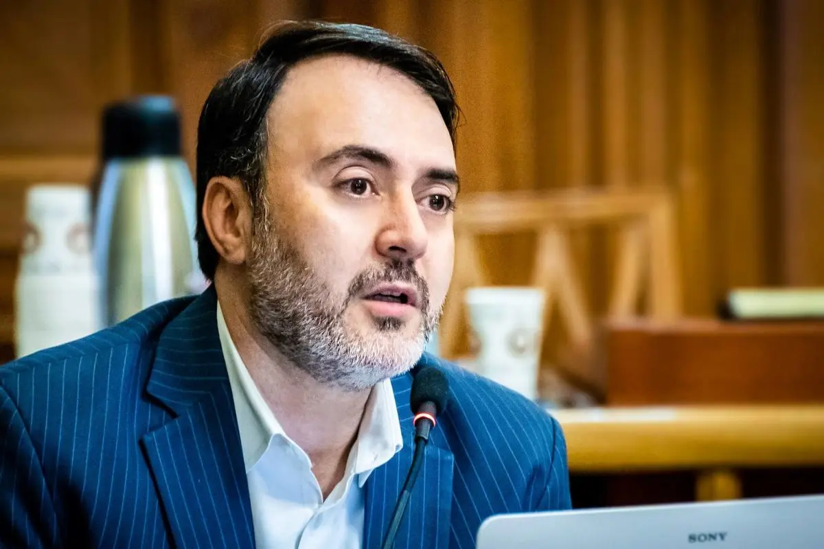 دو نیروگاه در استان های اطراف تهران که نیروگاه منتظر قائم یکی از آنها است، از سوخت مازوت استفاده می کنند