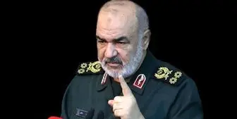  سرلشکر سلامی: دشمنان از بیم اقدام ایران در لاک دفاعی فرو رفتند 