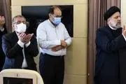 اقامه نماز وحدت در هواپیمای رئیسجمهوری در مسیر تاجیکستان