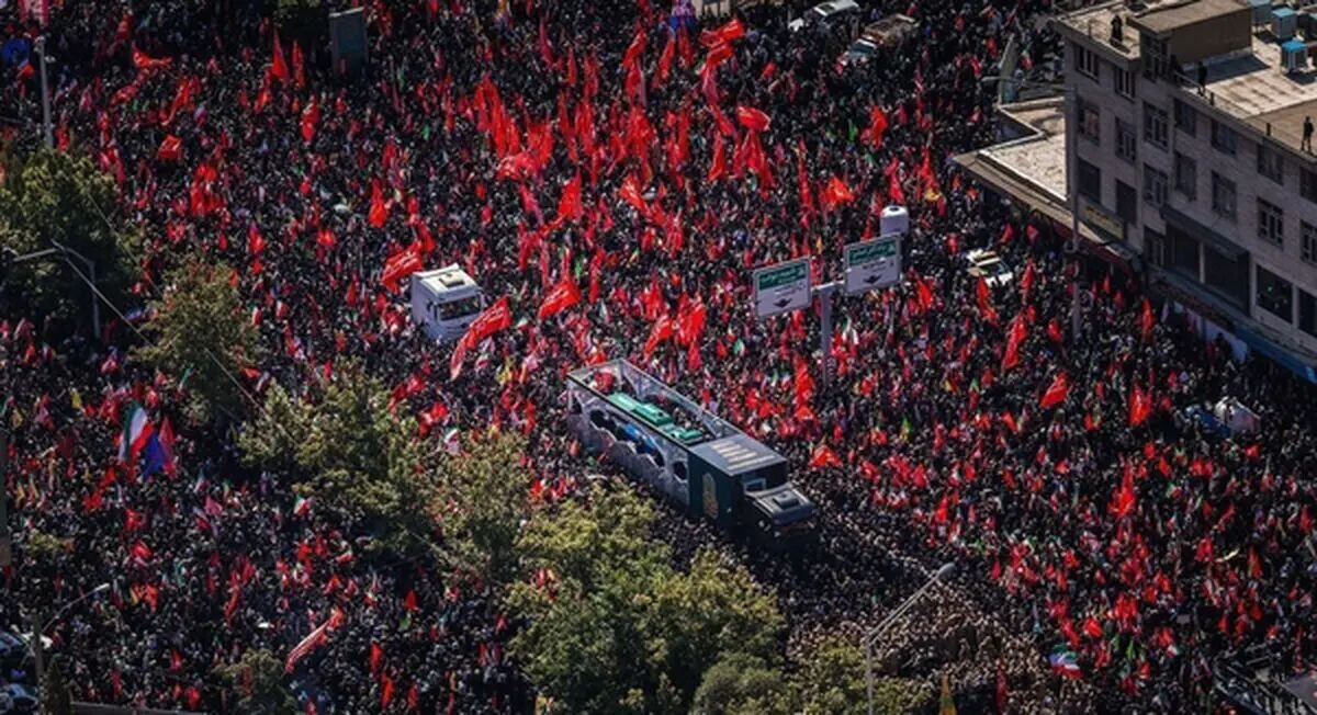 ۴۰ میلیون نفر در مراسم تشییع آقای شهید ایران شرکت کردند