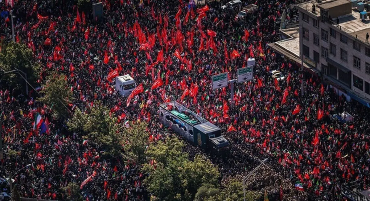 ۴۰ میلیون نفر در مراسم تشییع آقای شهید ایران شرکت کردند