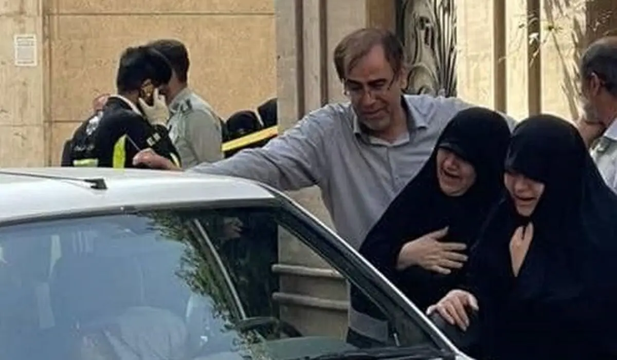 عکس اولین لحظات بعد از شهادت سرهنگ حسن صیاد خدایی و حضور خانواده شهید