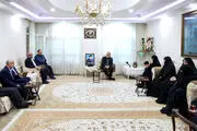 حضور پزشکیان در منزل ساده شهید رئیسی +تصاویر