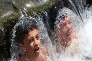 آب تنی در چشمه علی / گزارش تصویری