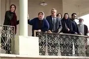 نیم نگاهی به 