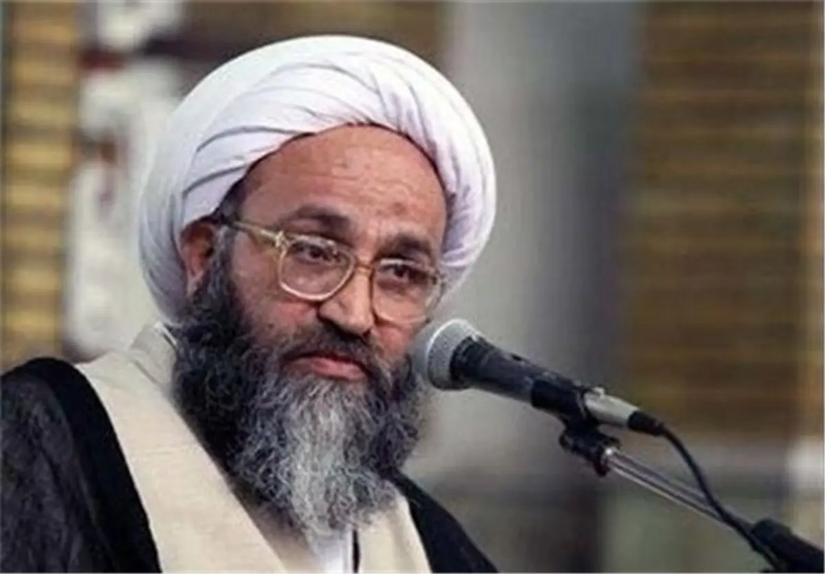 برخی دولتمردان دنبال سیاسی جلوه‌دادن حقوق‌های نجومی هستند