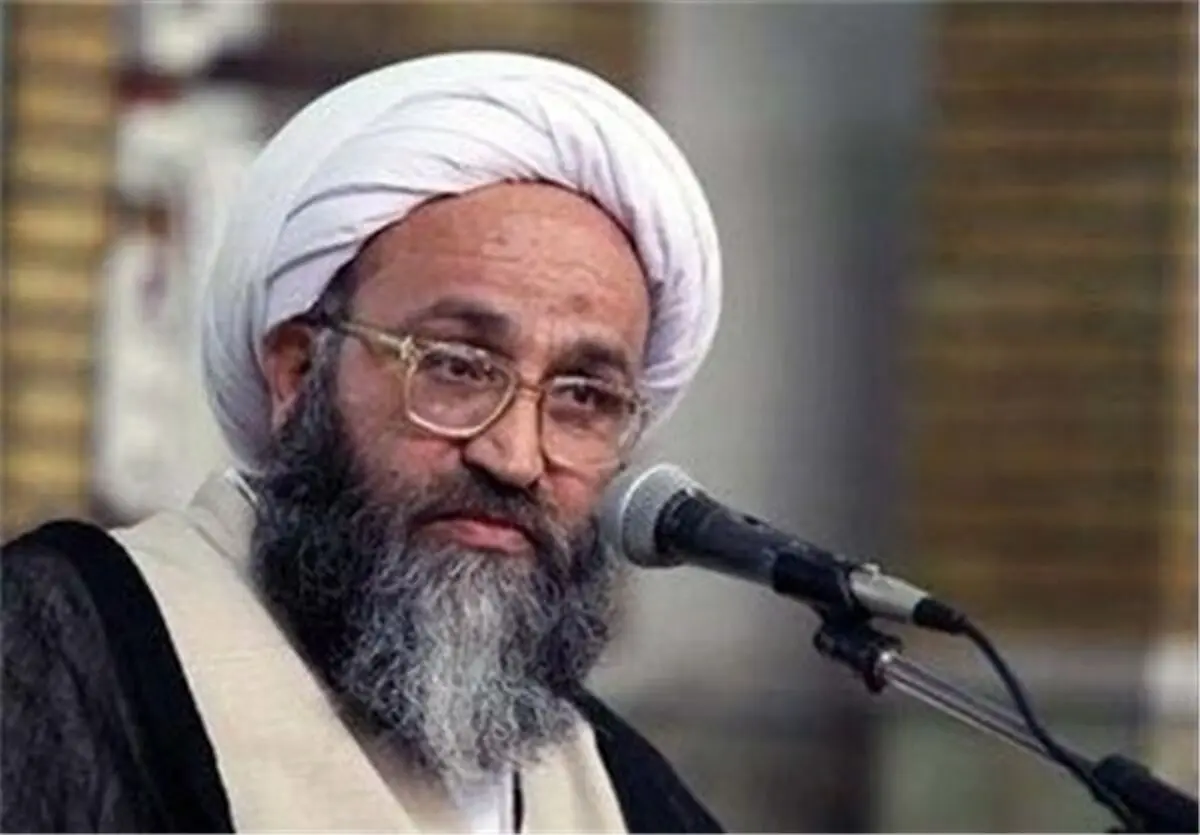 برخی دولتمردان دنبال سیاسی جلوه‌دادن حقوق‌های نجومی هستند
