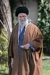 رهبر معظم انقلاب به مناسبت روز دختکاری نهال کاشتند/گزارش تصویری
