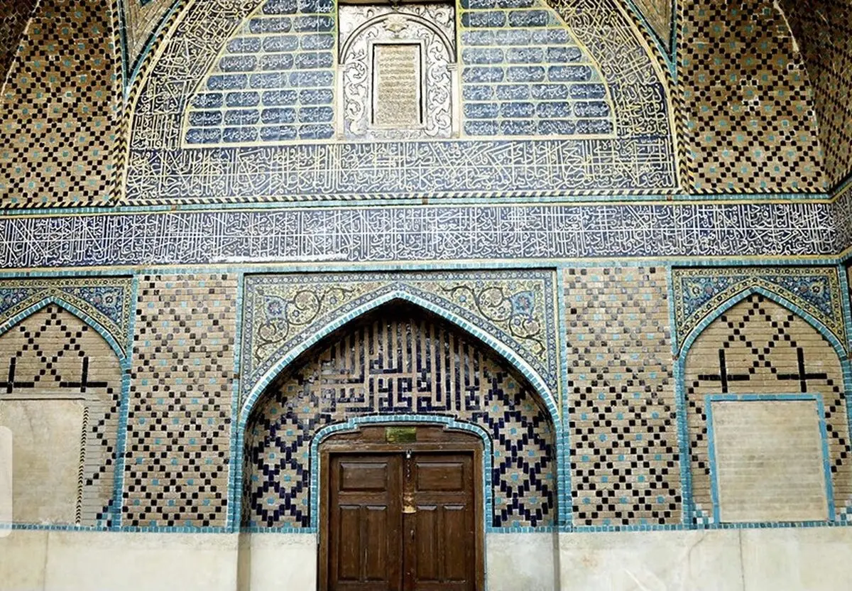 نهاد مسجد اگر برپا بود خبری از این شعارها در خیابان و روی دیوار نبود