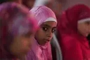 دختر مسلمان ۱۵ ساله از ورود به مدرسه در فرانسه منع شد