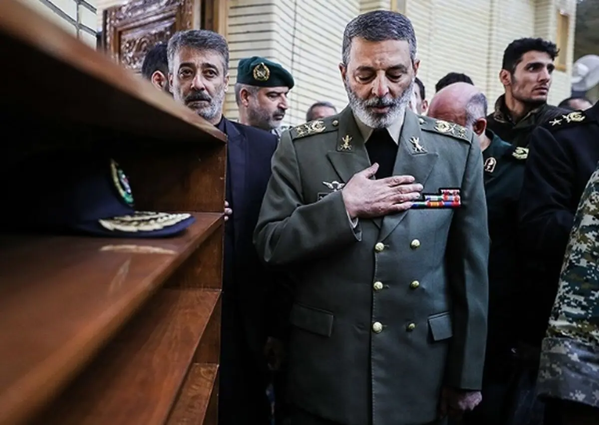 تشکر فرمانده کل ارتش از فرمانده معظم کل قوا و مردم