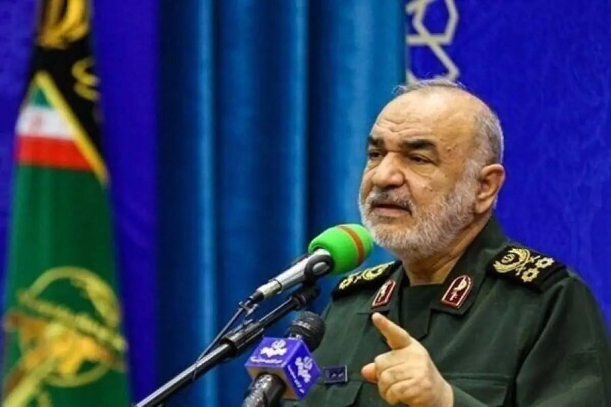 بازدید سرلشکر سلامی از یک  پایگاه خاص
