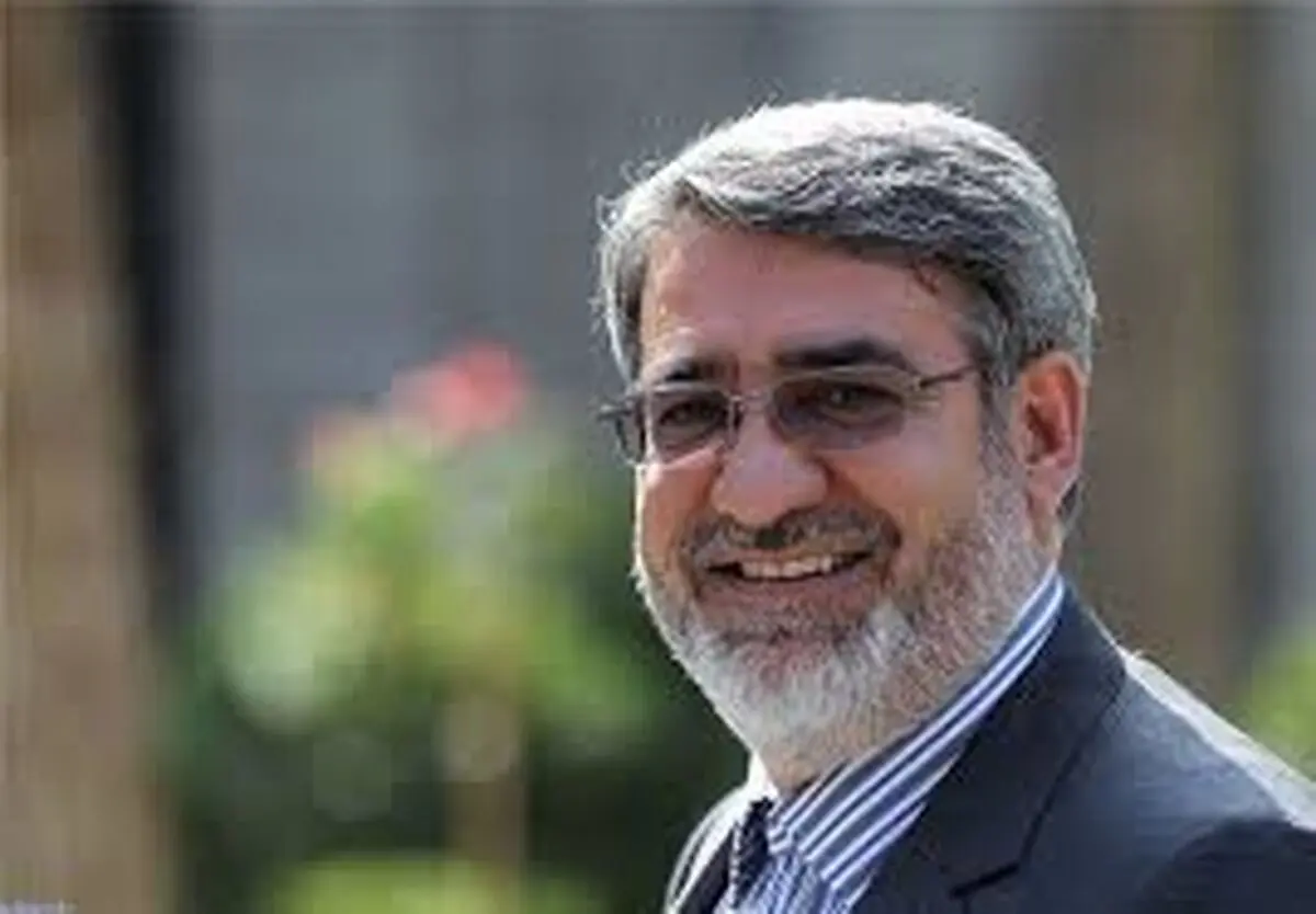 واکنش وزیر کشور به حواشی بازار موبایل و شکر