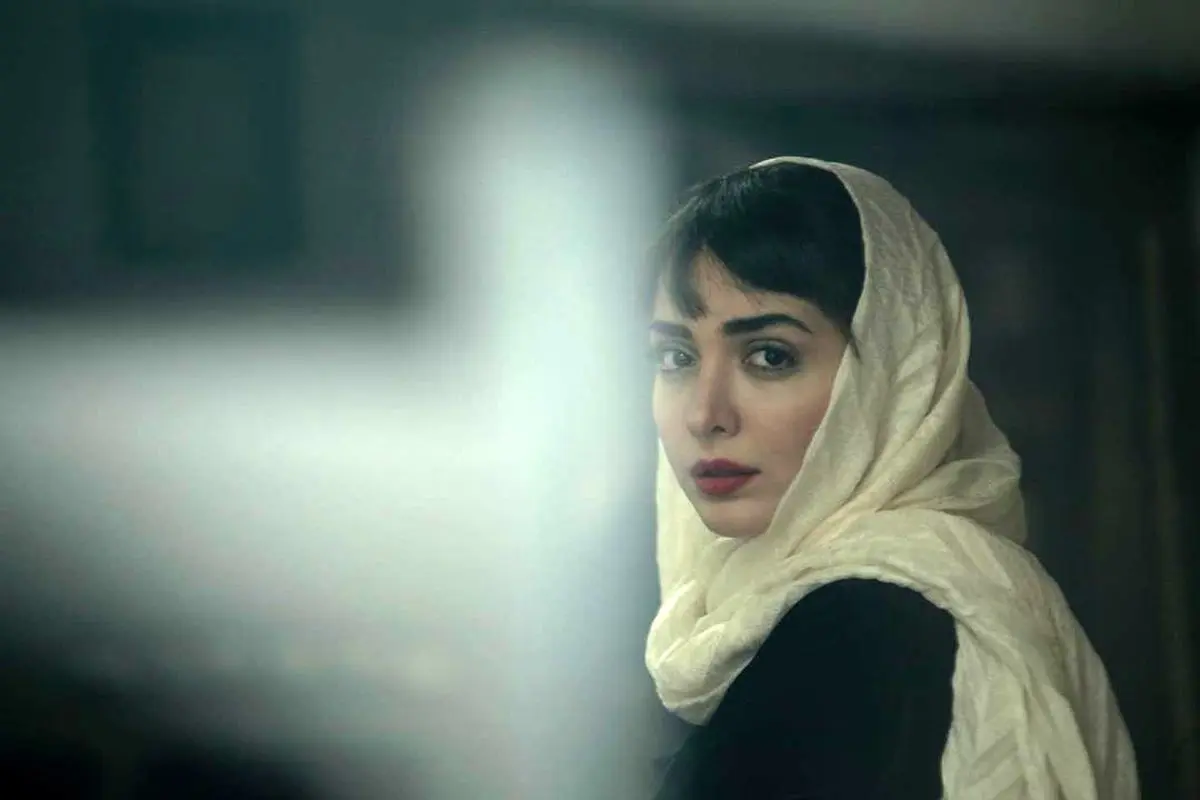 نگاه نگران «المیرا دهقانی»/ عکس