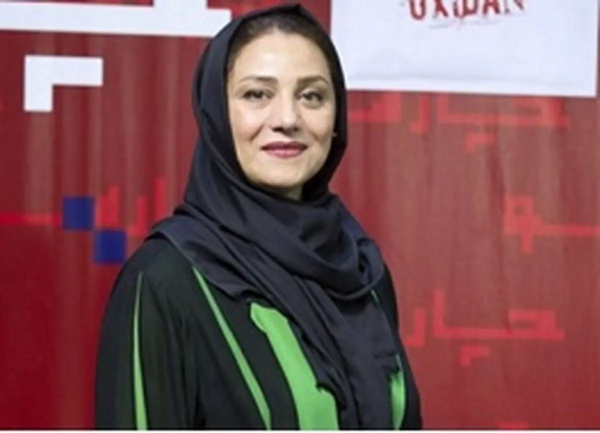 شبنم مقدمی با روسری گلدار خوشرنگ /عکس