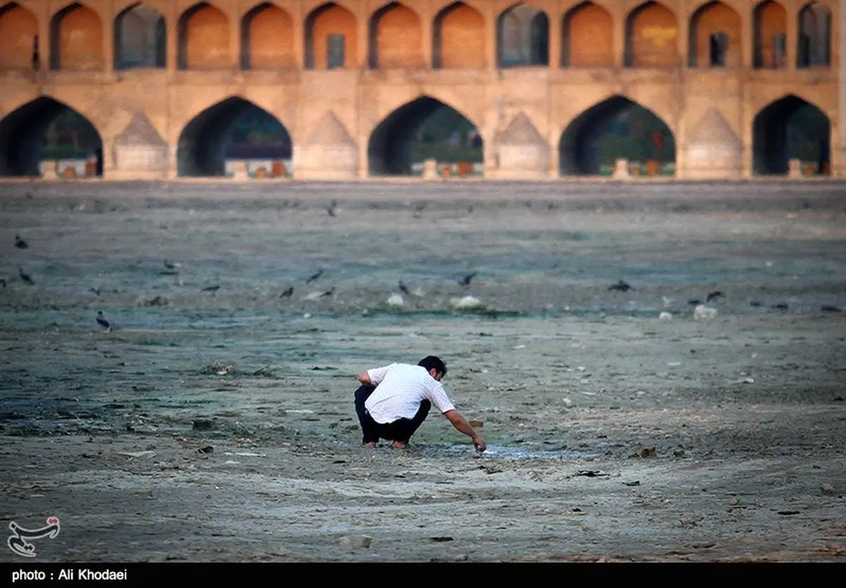 فرونشست زمینهای مسکونی و بناهای تاریخی در اصفهان