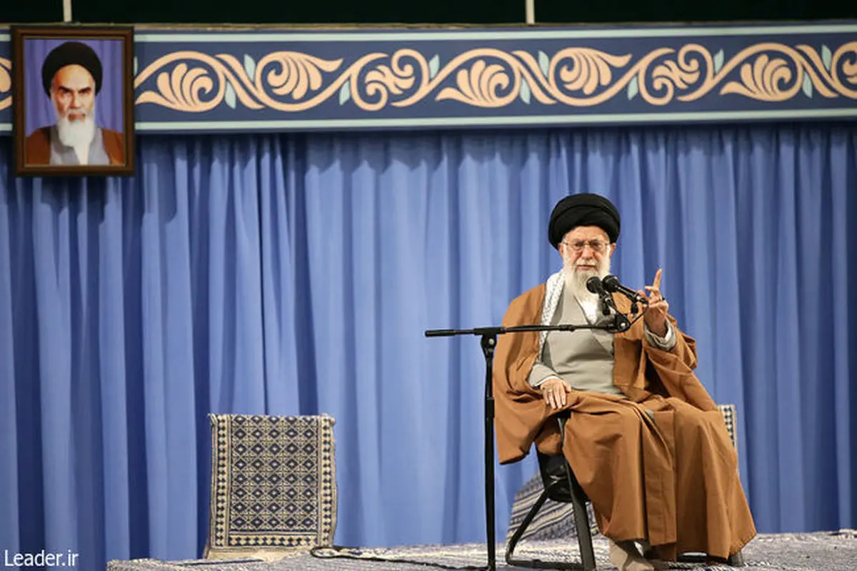 دیدار شرکت‌کنندگان در مسابقات بین‌المللی قرآن با رهبر انقلاب