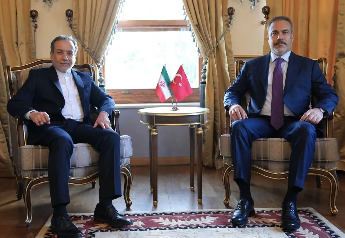 گفت‌وگوی شبانه عراقچی و هاکان فیدان
