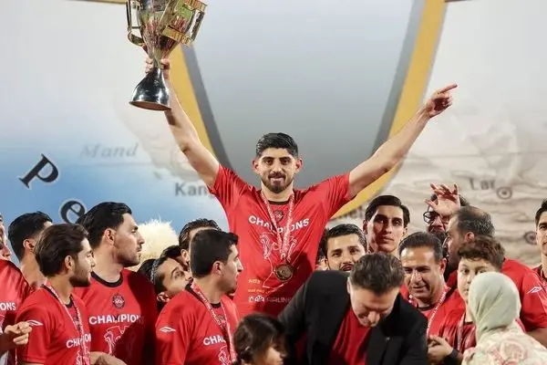 
گزارش تصویری جشن قهرمانی تراکتور در لیگ برتر
