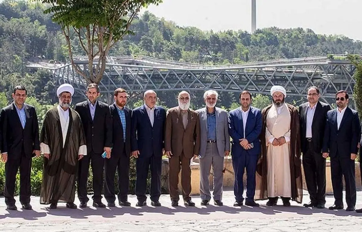 لیست خدمت از جامعیت برخوردار است/ استقبال مردمی از این لیست/ مردم به لیست اصلی خدمت رای دهند