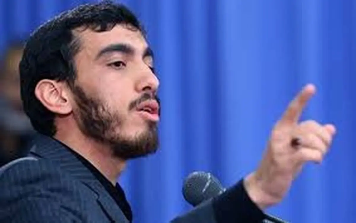 مداحی دلنشین مهدی رسولی در محضر رهبرانقلاب/ فیلم