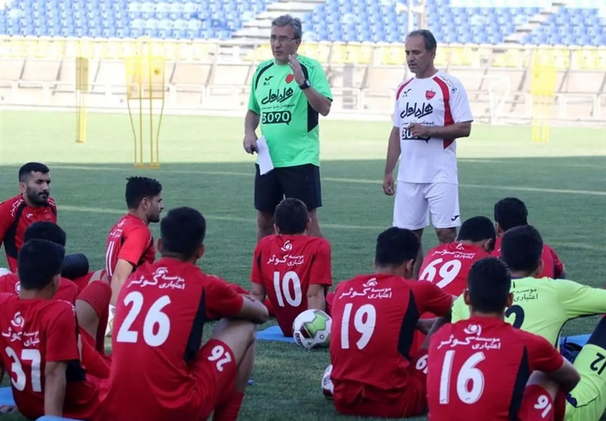 بازیکنان پرسپولیس در انتظار تصمیم برانکو