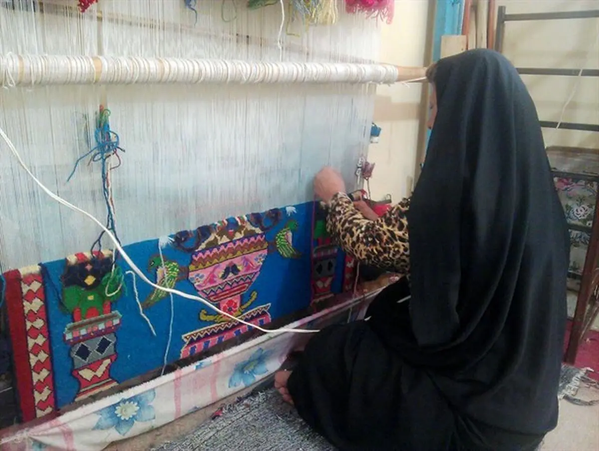 اقتصاد مقاومی بر تارو پود قالی بانوی ایلامی نقش بست+ تصاویر