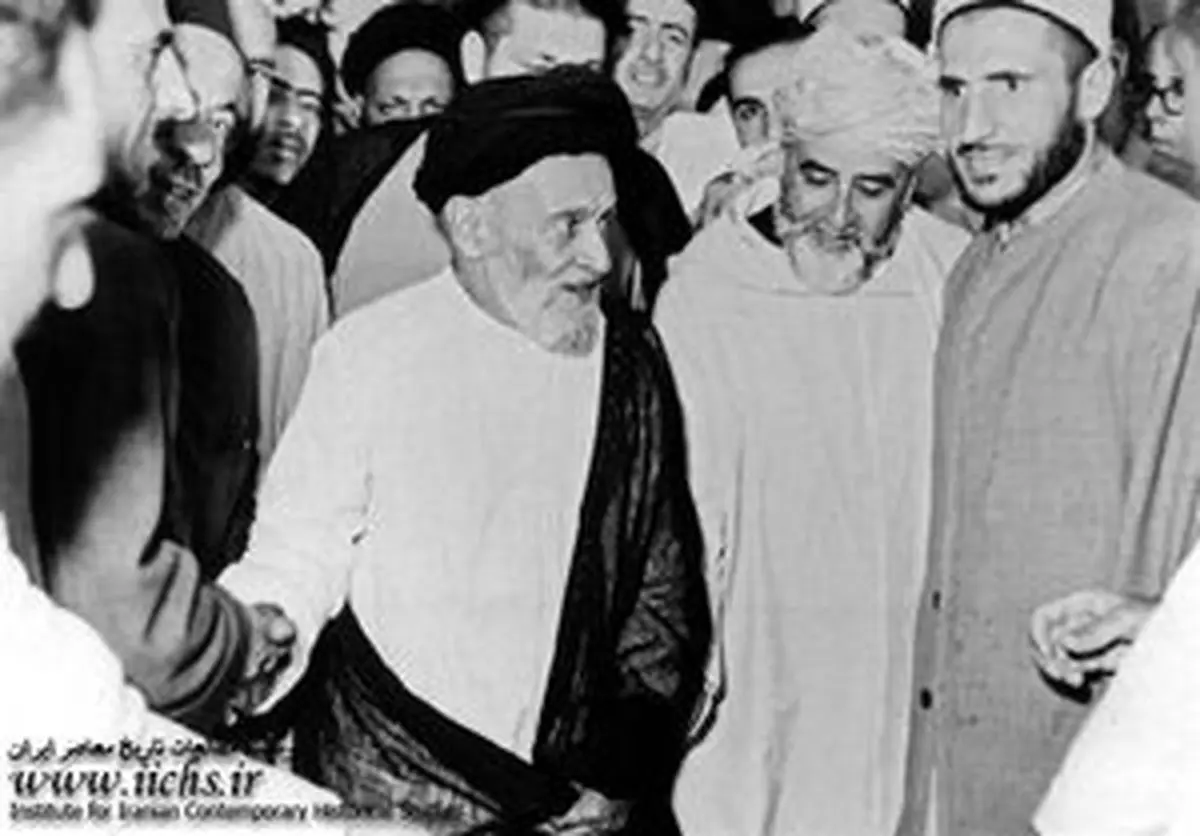 نقش آیتالله کاشانی در سیاسی شدن حوزه علمیه قم