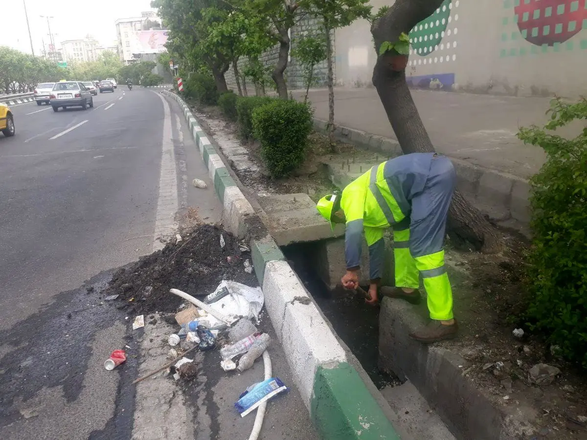 لایروبی کانالها و جویهای تهران از پنج ماه قبل