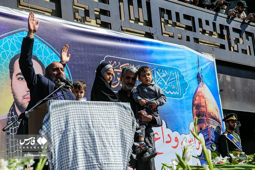 تشییع پیکر شهیدان حیدری و مهقانی/گزارش تصویری