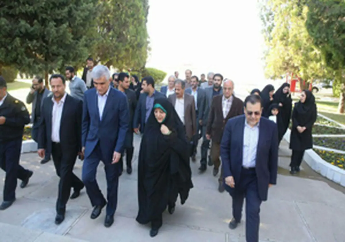 
ورود رئیس حفاظت محیط زیست به شیراز

