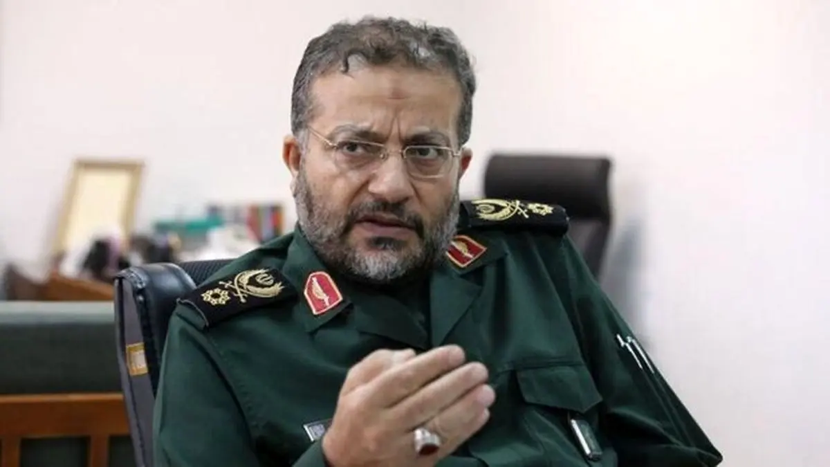 غرب موجودیت خود را به واسطه انقلاب اسلامی در خطر میبیند