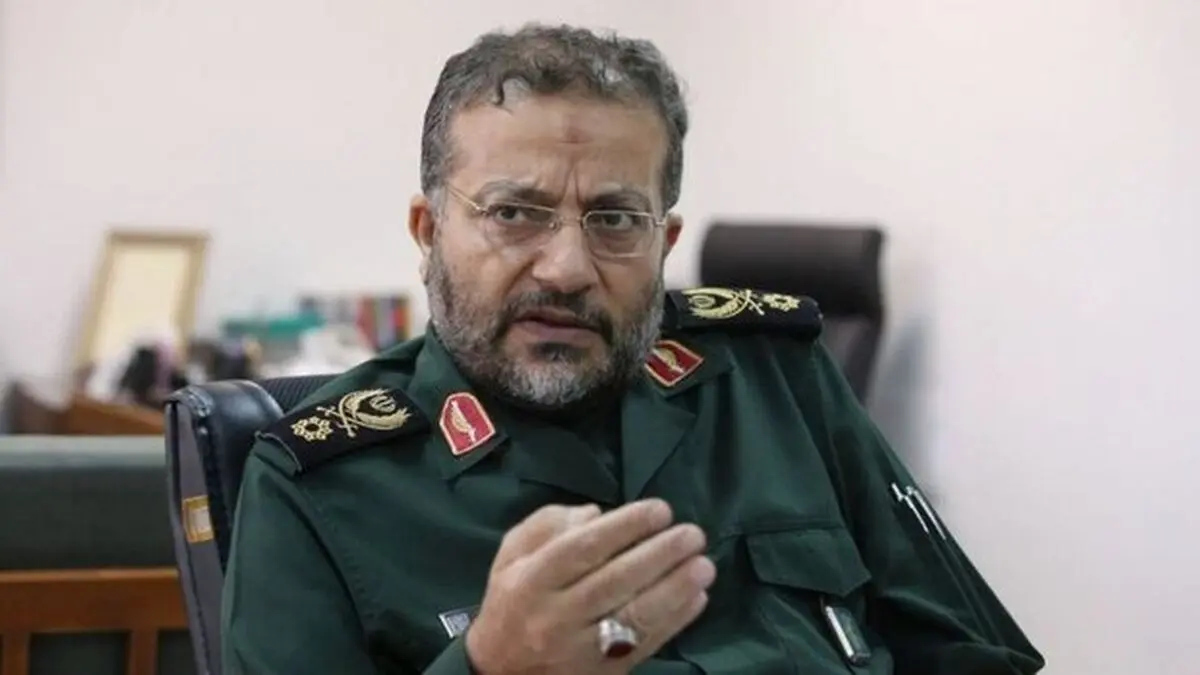 غرب موجودیت خود را به واسطه انقلاب اسلامی در خطر می‌بیند
