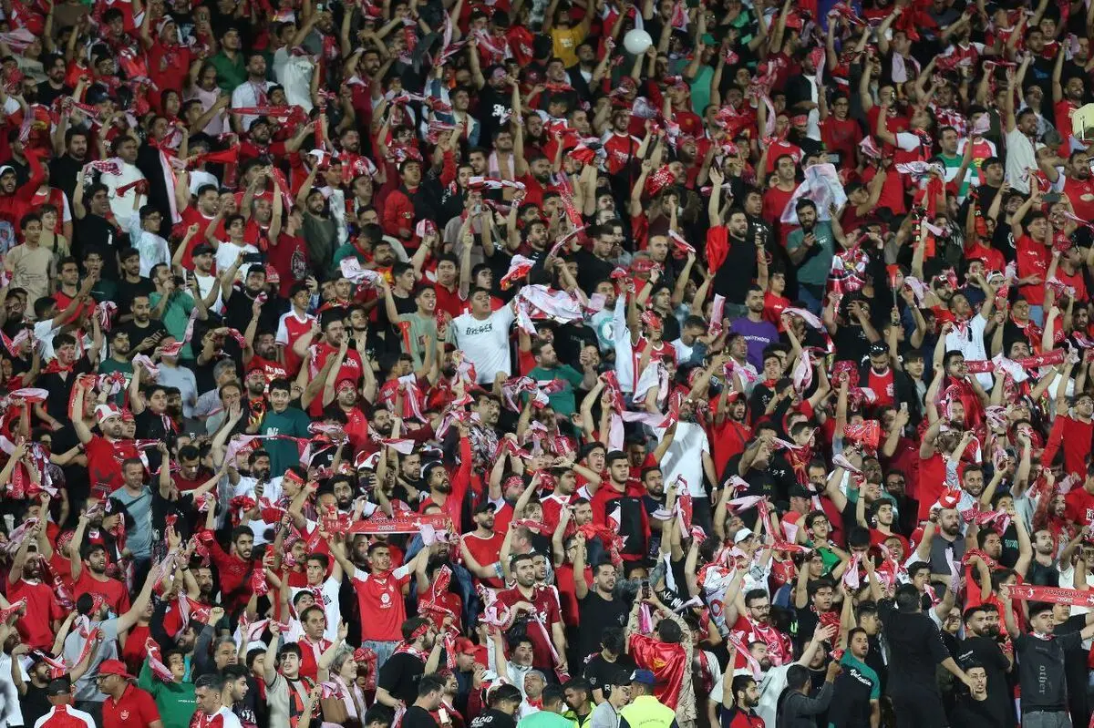 جشن قهرمانی پرسپولیس دردسرساز شد