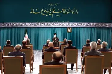 رئیس‌جمهور و اعضای هیئت دولت با رهبر معظم انقلاب دیدار کردند/گزارش تصویری