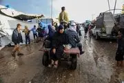 چادرهای خان یونس غرق در آب شد/گزارش تصویری