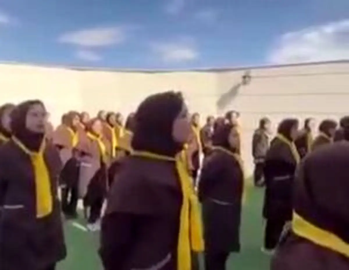 شعارهای تفرقه‌انگیز و جدایی‌طلبانه از یک مدرسه‌ای!