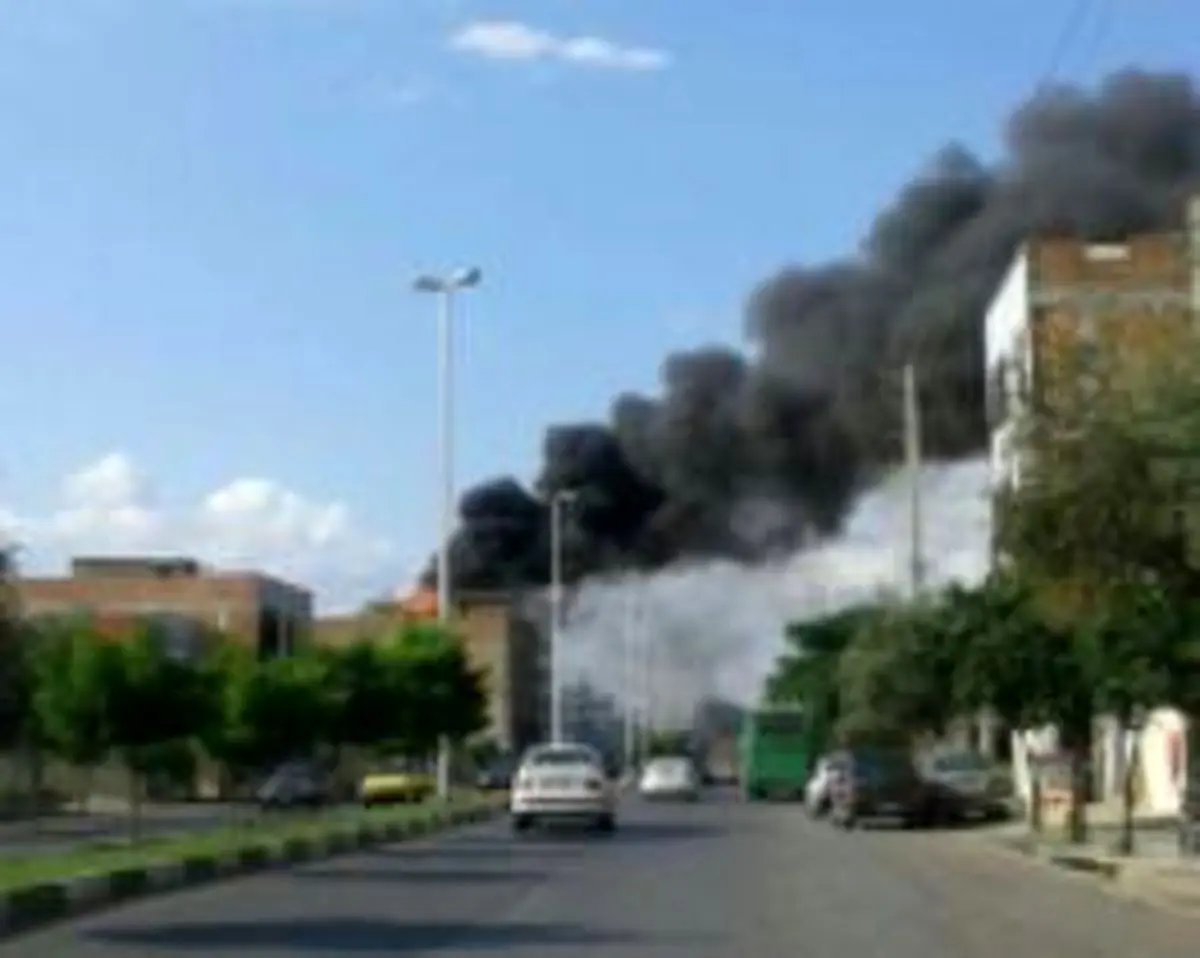آتش سوزی انبار ضایعات نان خشک در گرگان