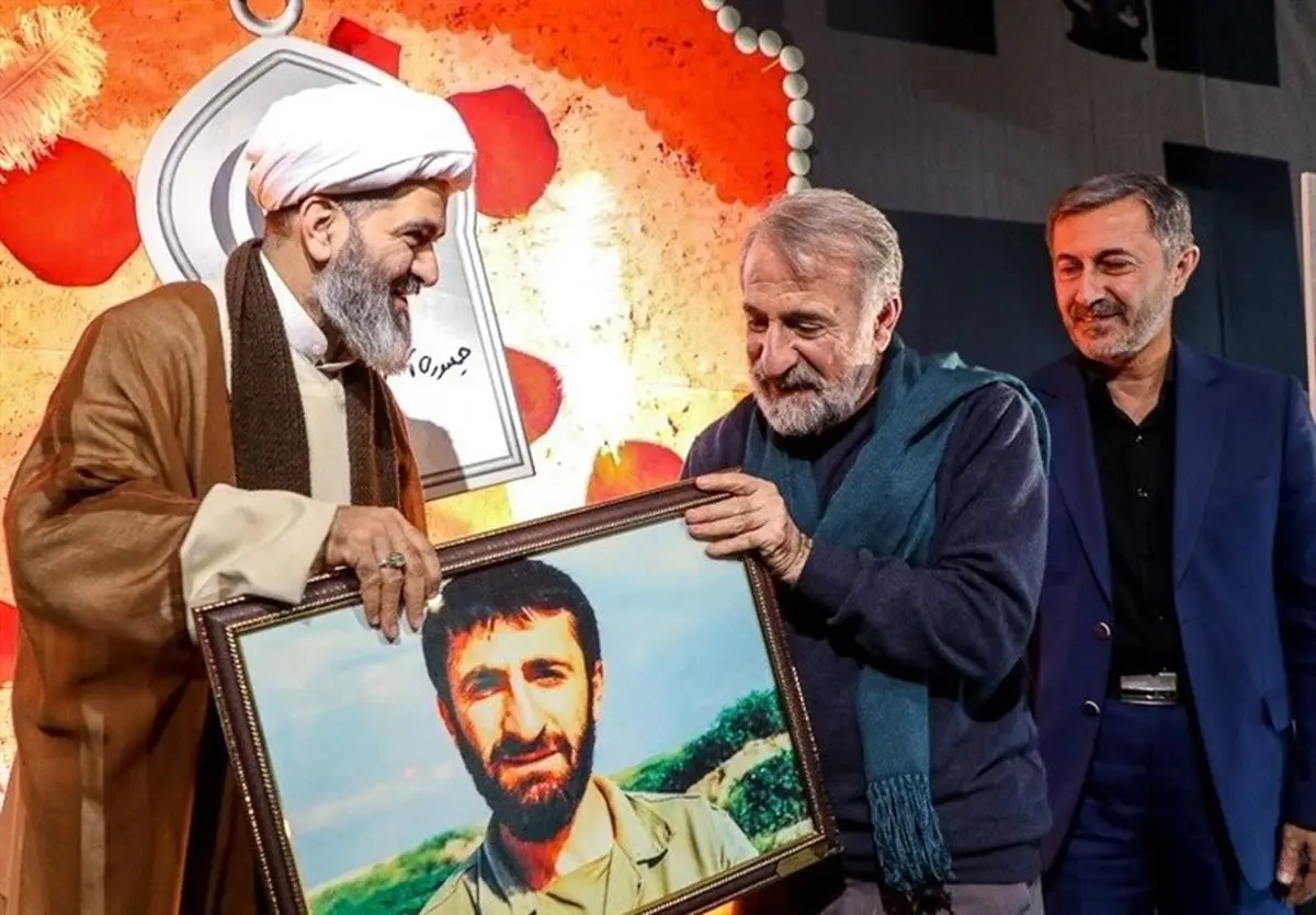 مهران رجبی: پهلویها ایران را غارت کردند