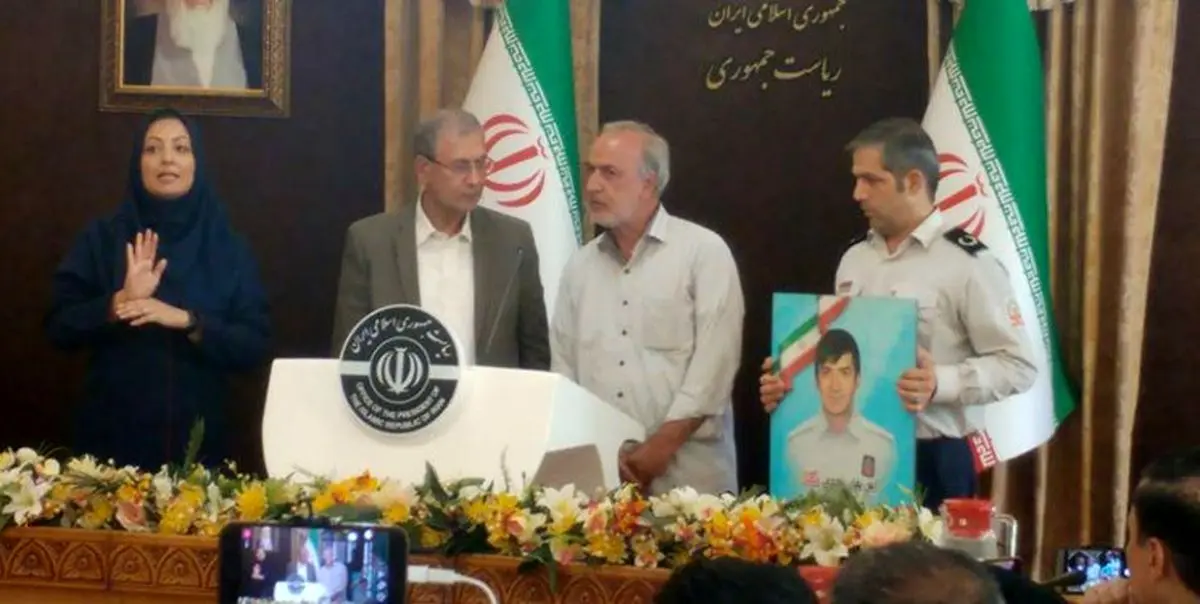سخنگوی دولت از آتشنشانان تجلیل کرد