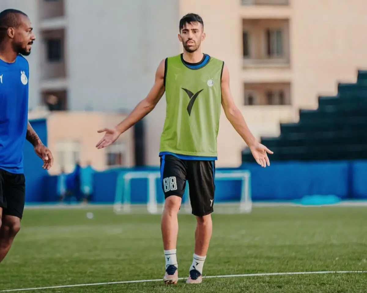 پوستر باشگاه استقلال، لج هواداران را درآورد
