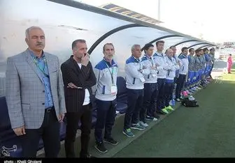 واکنش عجیب آذرنیا به فحاشی‌ هواداران حاضر در ورزشگاه 
