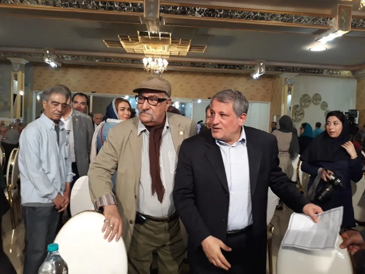 دیدار صمیمانه وزیر ارشاد با هنرمندان پیشکسوت
