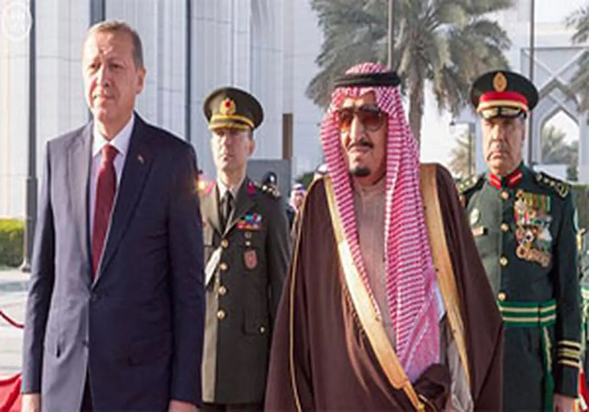 استقبال اردوغان از پادشاه سعودی با موسیقی روسی! + فیلم 