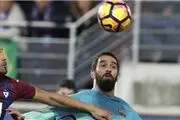 مهاجم بارسلونا ماندنی شد