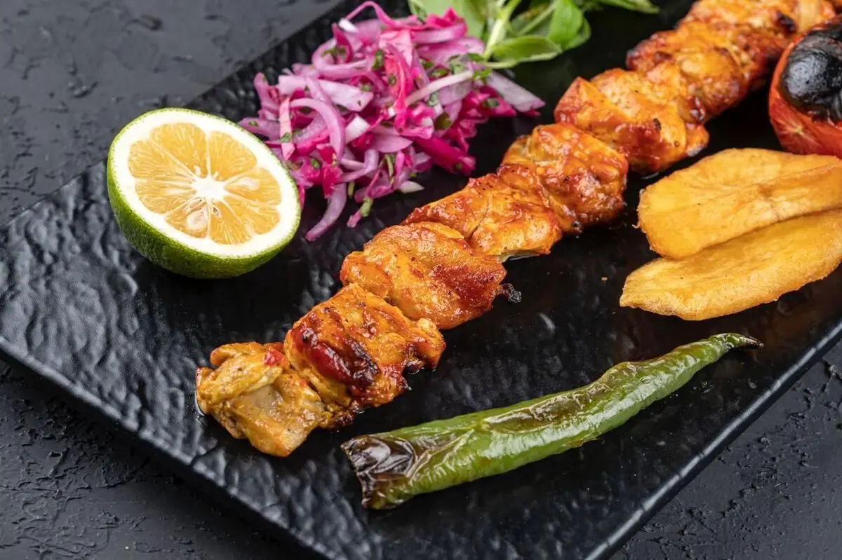 یک وعده غذا بیرون از خانه برای ایرانی‌ها چقدر تمام می‌شود
