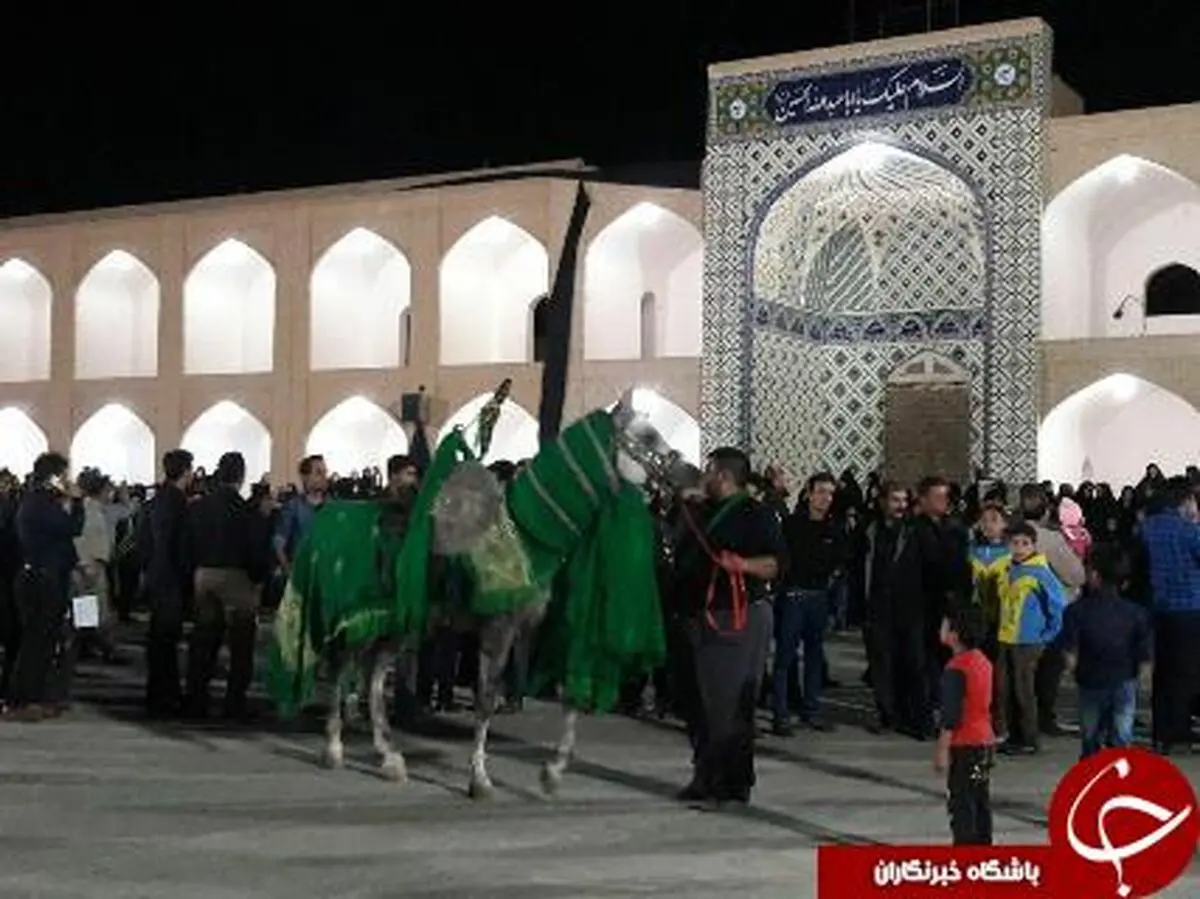 
کاروان غم درشب اول محرم در حسینیه ایران به روایت تصویر
