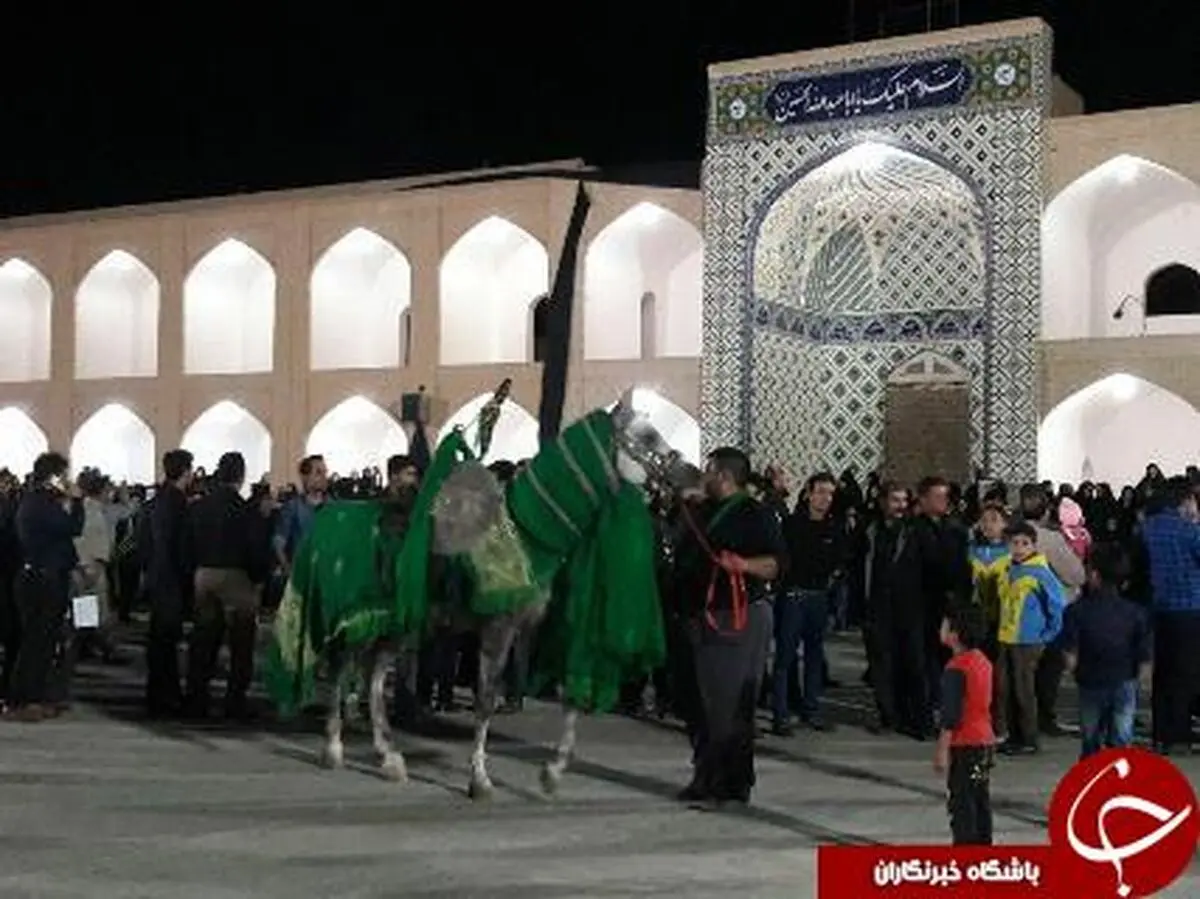 
کاروان غم درشب اول محرم در حسینیه ایران به روایت تصویر

