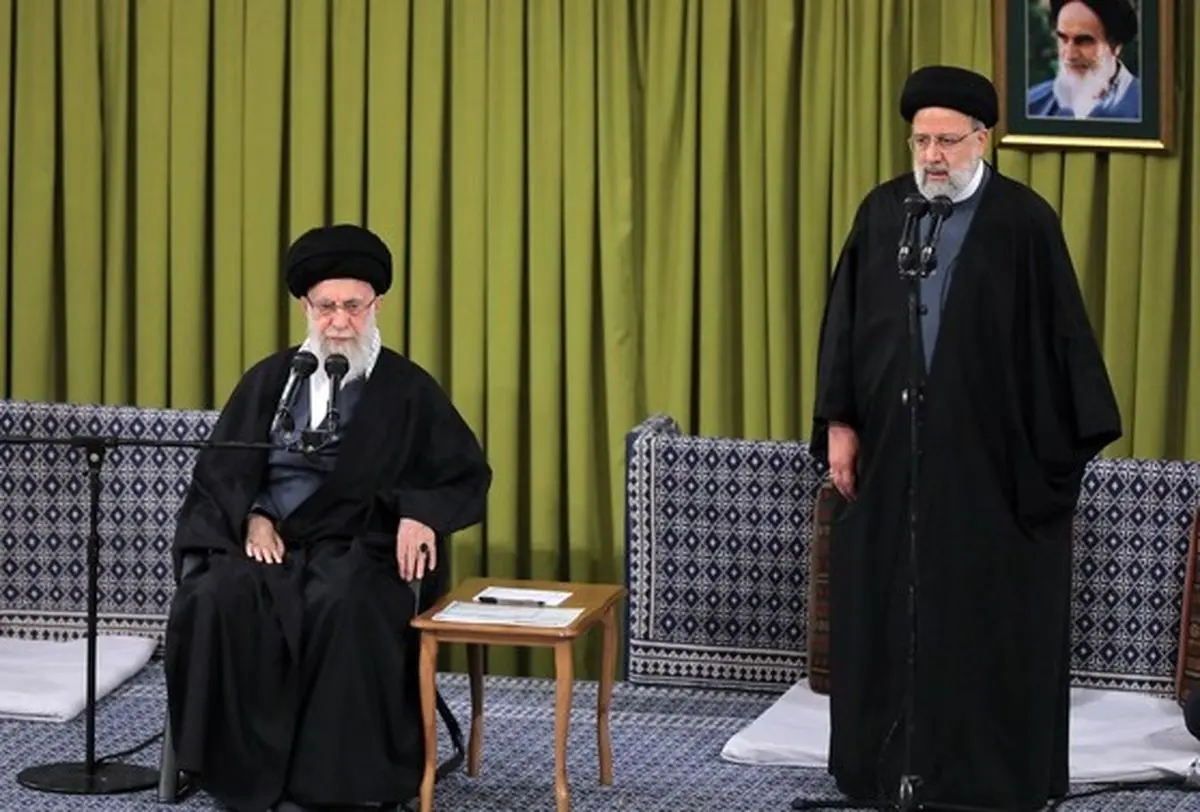 آیه نصب شده دیدار امروز رهبری با مسوولان در مبعث چه بود