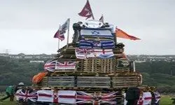 آتش زدن پرچم انگلیس و رژیم صهیونیستی در ایرلند شمالی